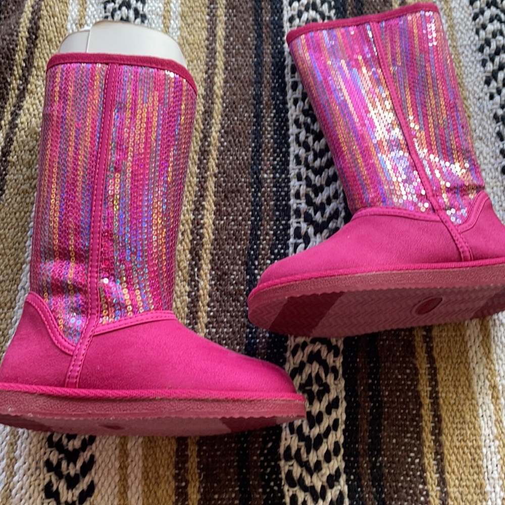 Boots - Picture 4 of 4